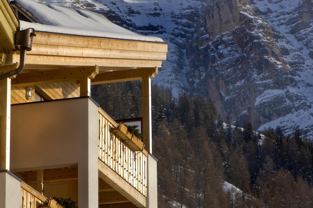 Family And Wellness Residence Ciasa Antersies San Cassiano  Exterior photo