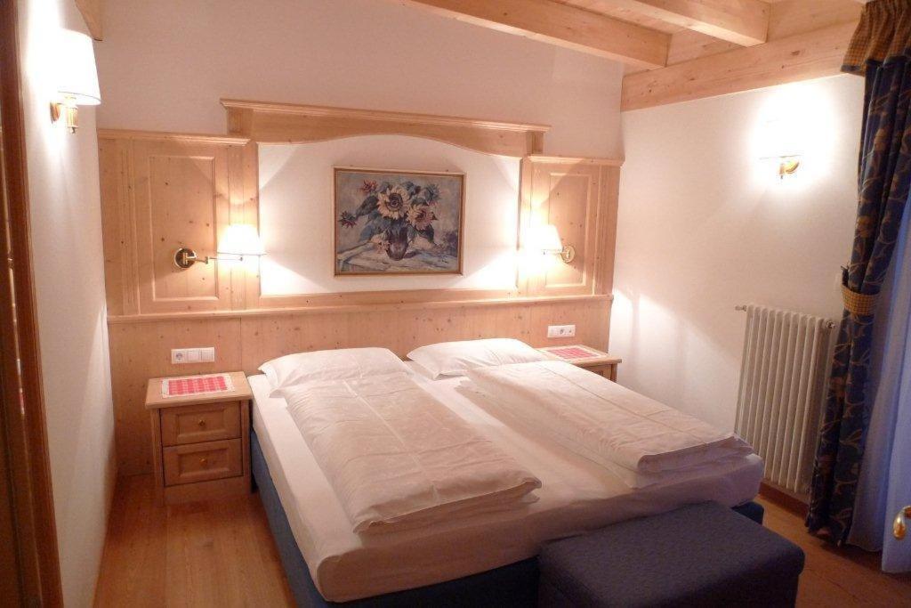 Family And Wellness Residence Ciasa Antersies San Cassiano  Room photo