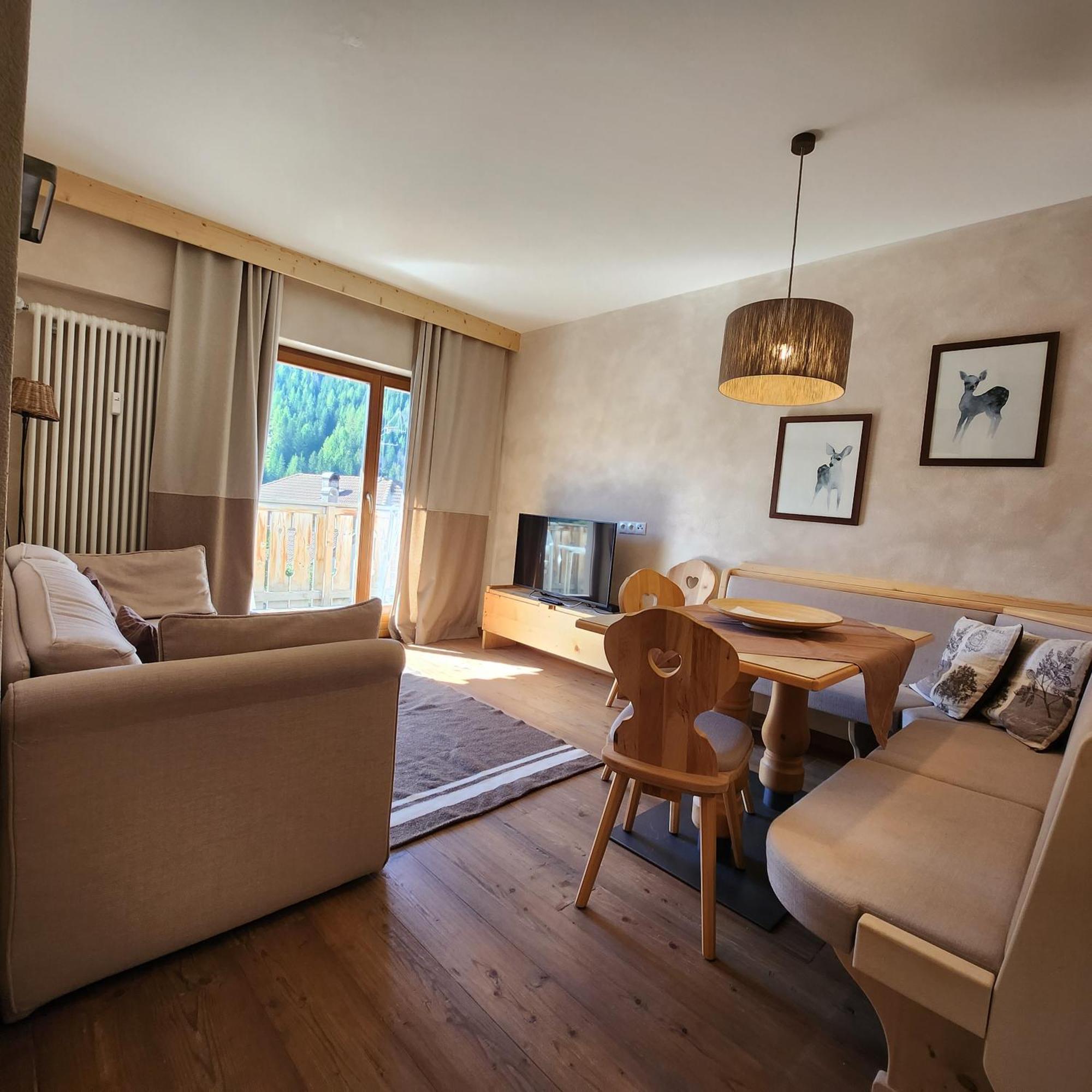 Family And Wellness Residence Ciasa Antersies San Cassiano  Room photo